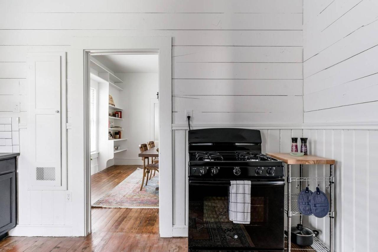 Restored 1930S Uptown Bungalow 2 Min. To Magnolia ウェーコ エクステリア 写真