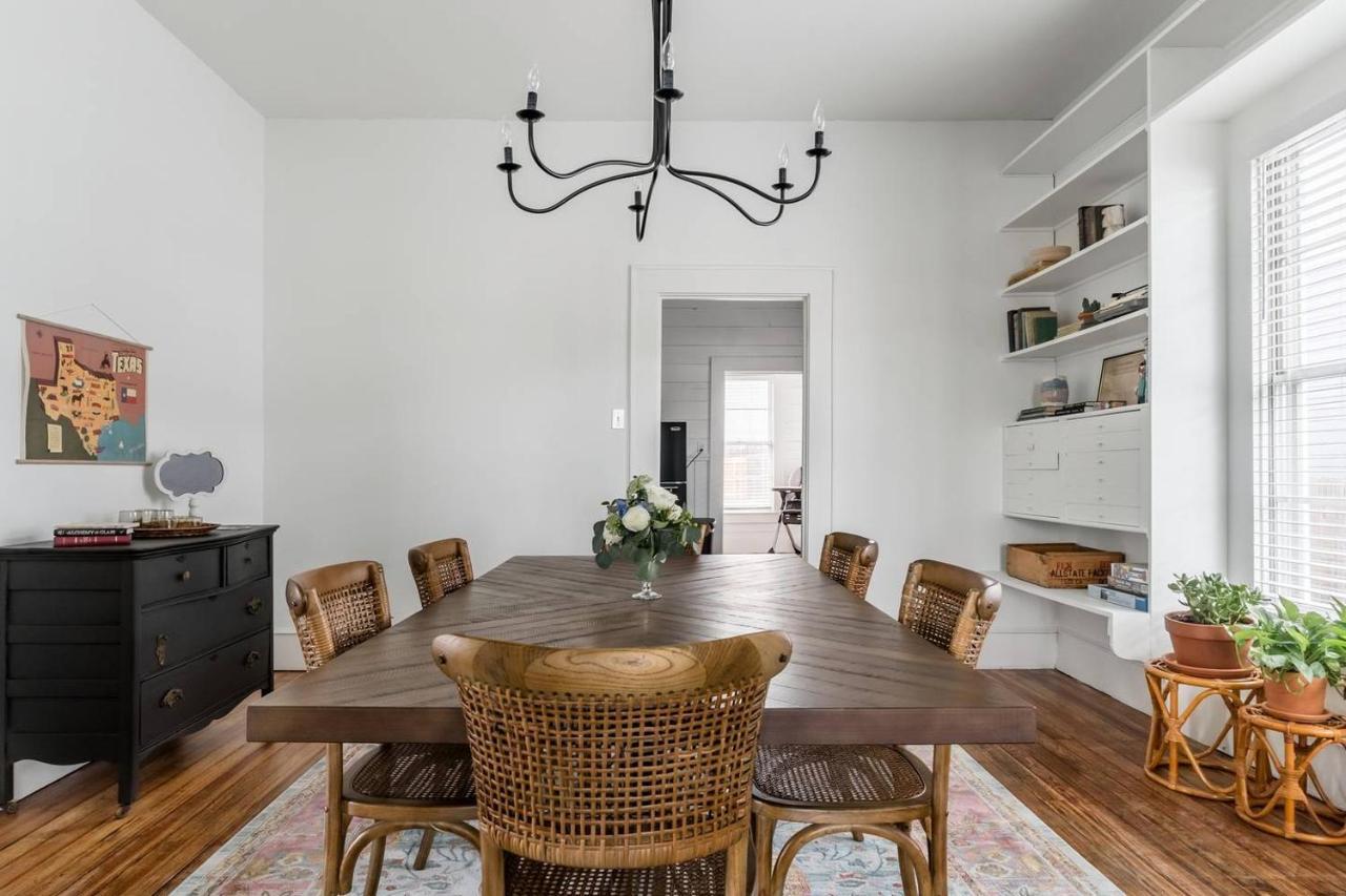 Restored 1930S Uptown Bungalow 2 Min. To Magnolia ウェーコ エクステリア 写真